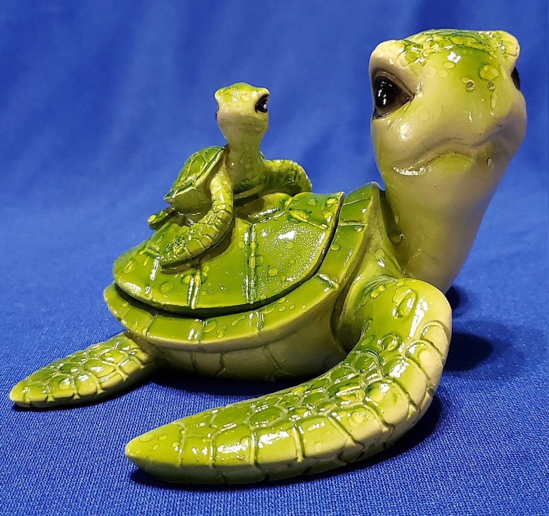 【完売品】OMMO SHEER LAYERED TURTLE KT Memeyou Hide a Key Outdoor Turtle Waterproof Fake Rock Spare Key