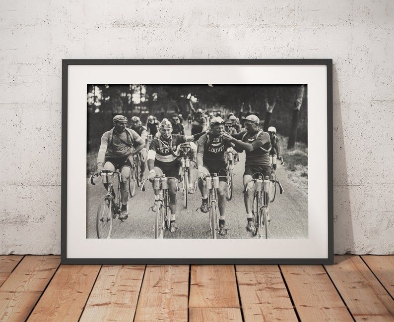 Tour de France Poster 50x70 Cyclists Smoking Landscape Poster image 4