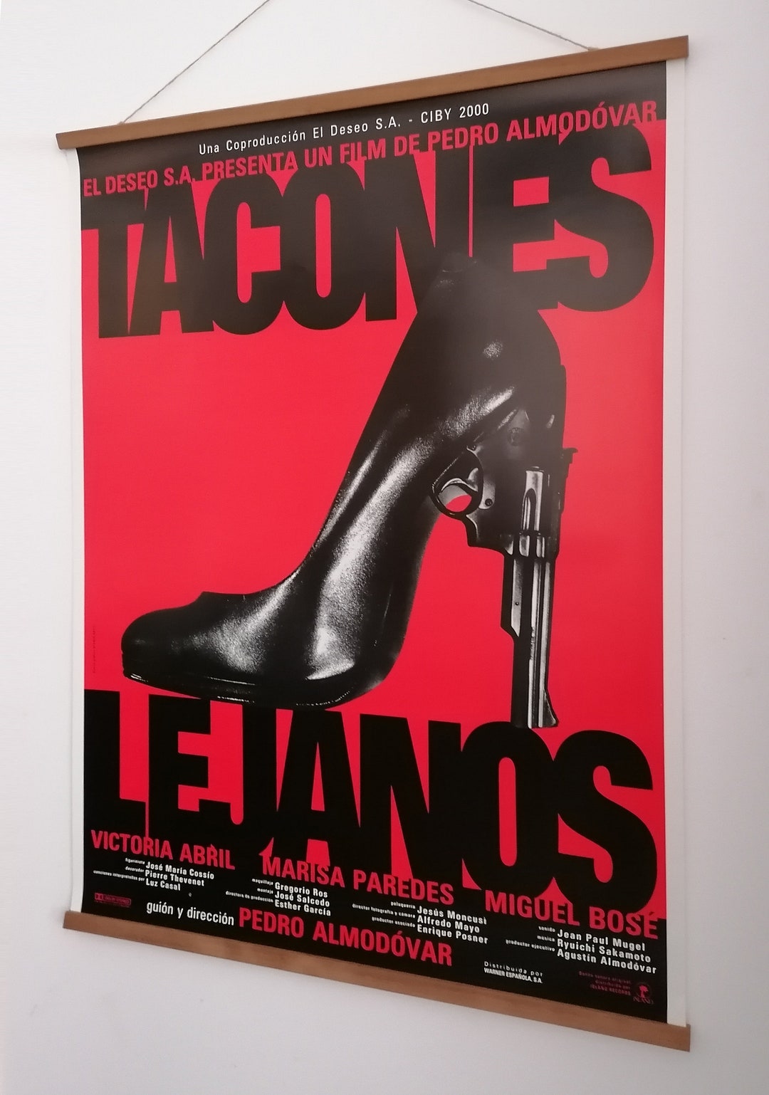 Tacones almodovar 2025