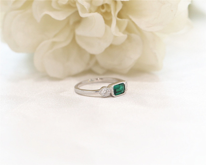 Silver Ring 4*6mm Sqare Cut Created Emerald Ring White Gold Plated Ring Engagement Ring Wedding Ring Anniversary Ring Handmade Ring
