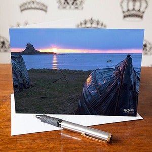 Carte de voeux Holy Island - Lumière dorée - Northumberland England - Carte de correspondance vierge - Carte d'anniversaire - Cadeau photo - Carte du château de Lindisfarne