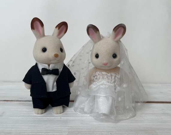 Handmade Groom’s Suit & Bridal Gown Wedding Set for Sylvanian  Families Rabbit  (Outfits Only)