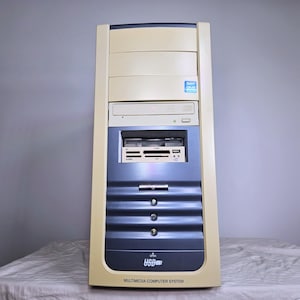 Custom Asus Desktop PC, 32GB RAM, Intel i5-4430, Sapphire Nitro+ RX580 (on hold)