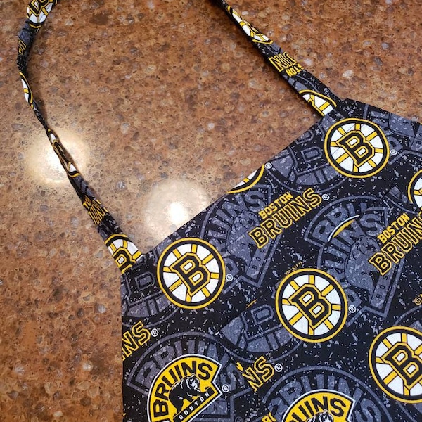 NHL Boston Bruins adult sized cotton apron for the hockey fan!