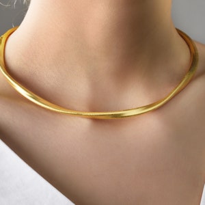 Collar de gargantilla de plata Gargantilla de declaración de plata mate minimalista collar de cuello abierto cepillado ajustable retorcido plateado de plata esterlina Gold Twisted