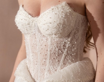 Vestido de novia de encaje, romántico vestido de novia de corte A con hombros descubiertos, corsé de encaje y Chantilly, elegante vestido de novia de encaje con peplum.