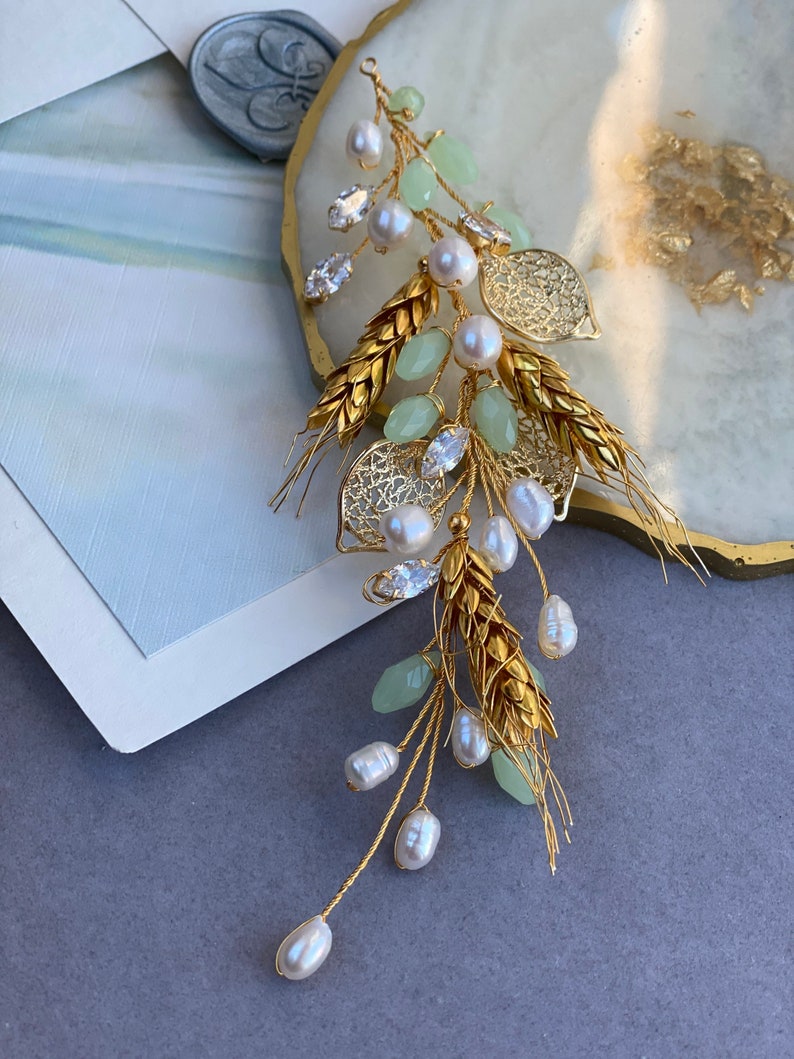 Bridal hair accessory Pearl gold wedding hair vine Boho bridal headpiece Floral pearl bridal headpiece Bridal gold hair vine