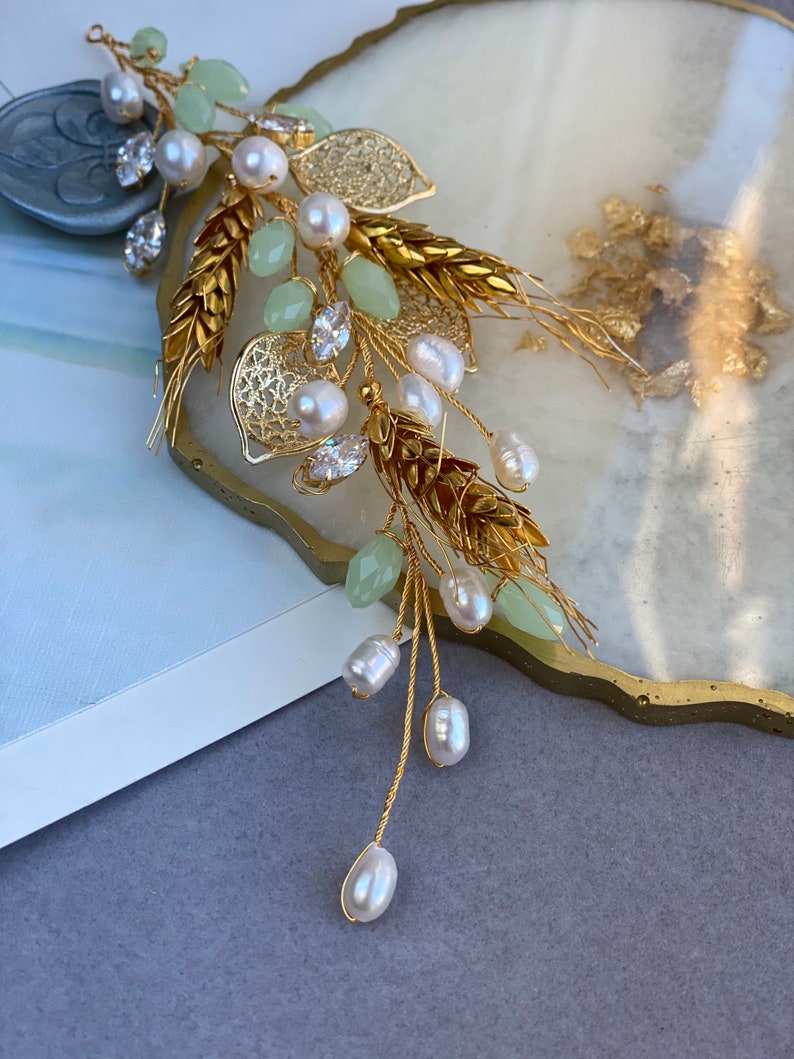Bridal hair accessory Pearl gold wedding hair vine Boho bridal headpiece Floral pearl bridal headpiece Bridal gold hair vine