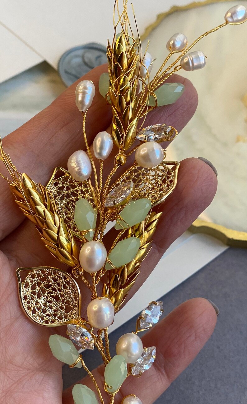 Bridal hair accessory Pearl gold wedding hair vine Boho bridal headpiece Floral pearl bridal headpiece Bridal gold hair vine