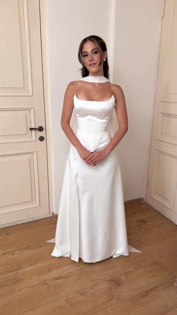 Two Piece Satin Wedding Dress, Corset and Skirt Bridal Set, Minimalist Satin  Off-white Wedding Gown, Boho Reception Outfit for Modern Bride - Etsy