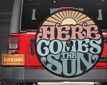 Aquí viene la cubierta del neumático del sol / Decoración hippie para el coche, accesorios hippies para el coche / Cubierta con o sin orificio para la cámara