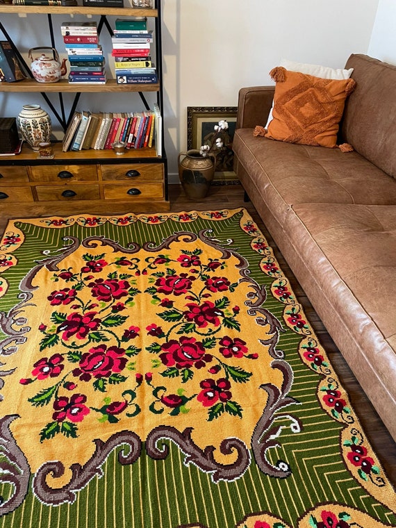 Gorgeous Cross Stitch Floral Carpet With Red Roses Made by Hand on Hemp,  Romania Tapis Fleurs Tapis Roumain Tapis Vintage 