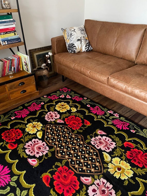 Cross Stitch Floral Boho Carpet Made by Hand on Hemp, Romania Tapis Fleurs  Tapis Roumain Tapis Vintage 