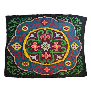 Romanian antique rug made by hand in wool