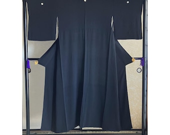 Vintage Japanese Silk Kimono – Black with Cranes & Waves – Excellent Condition
