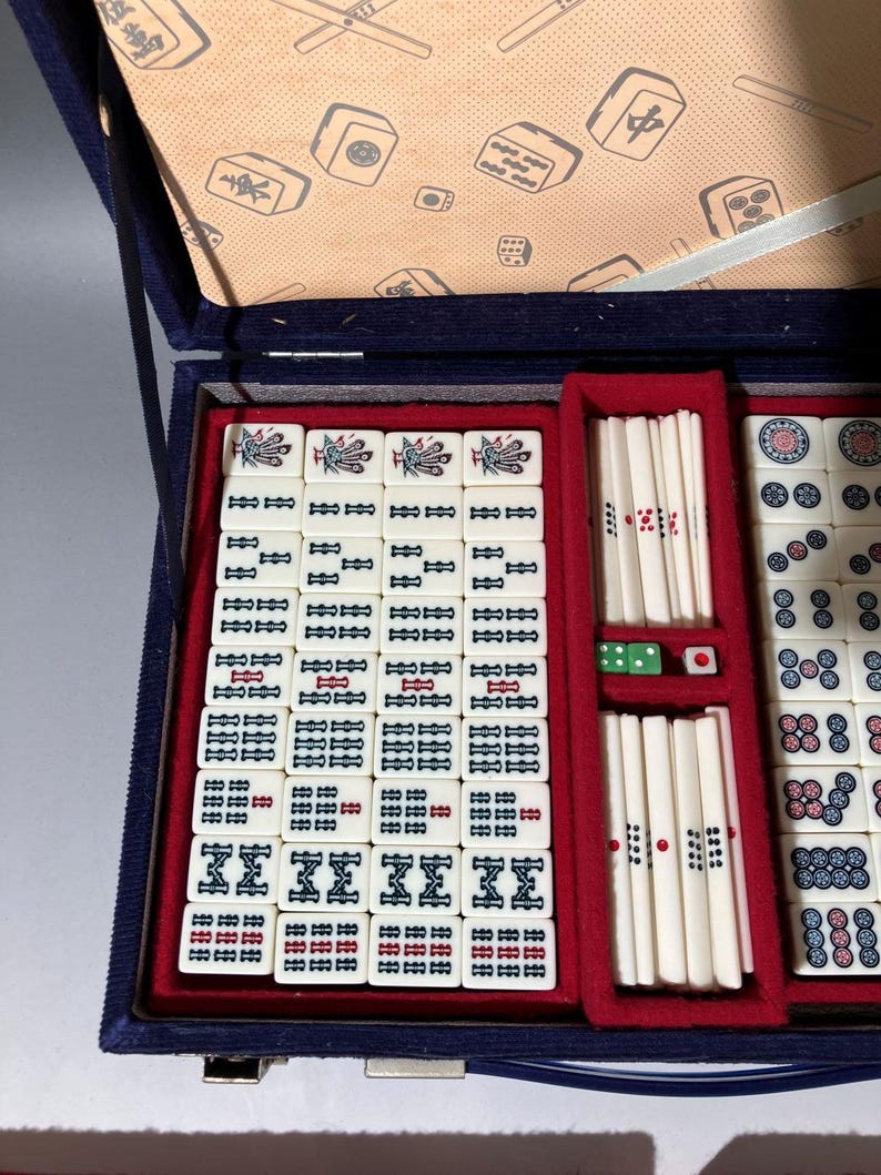 side of a game mahjong box