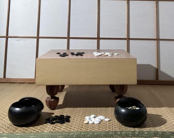 Goban Japonés Vintage de Madera con Cuencos y Piedras Go