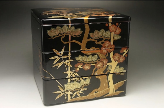 BEAUTIFUL JAPANESE BLACK LACQUERWARE ROUND BENTO BOX CRANES 2 LAYER MINT IN  BOX