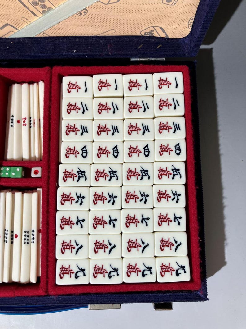 side of a game mahjong box