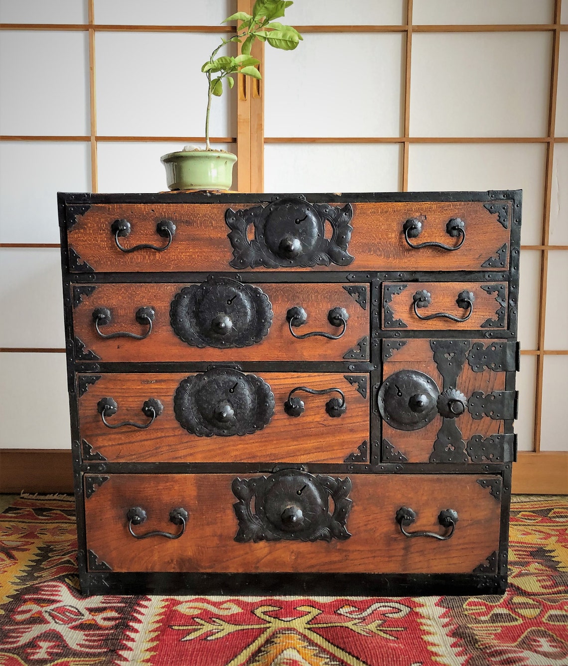 Muebles japoneses antiguos gabinete de madera Isho Dansu | Etsy