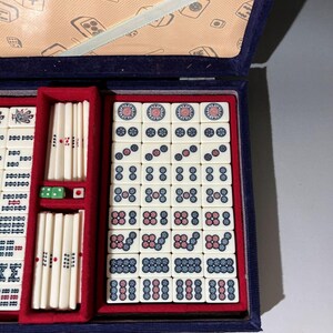 side of a game mahjong box