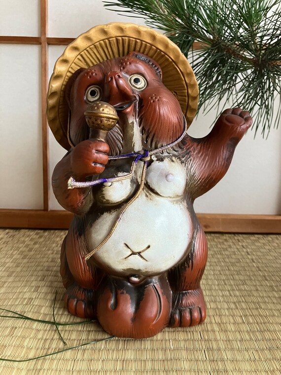 狸の置物 信楽焼 たぬき 置物 高さ26cm 陶器 縁起物 8号古信楽風開運狸 ta