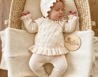 A "Jade” 3 piece set knitting pattern for reborn doll 16-22" or 0-3 month old baby