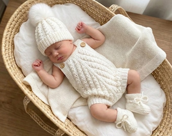 A "Lupin” Romper Knitting pattern for Reborn doll 16 -22” or 0-3 Mth Old Baby