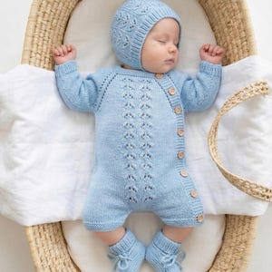 A "Peanut" Romper knitting pattern for reborn doll 16-22" or 0-3 Month old baby