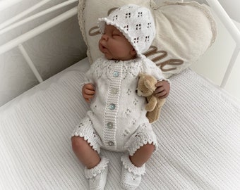 A "Snowdrop ” Romper Knitting pattern for Reborn doll 16 -22” or 0-3 Mth Old Baby