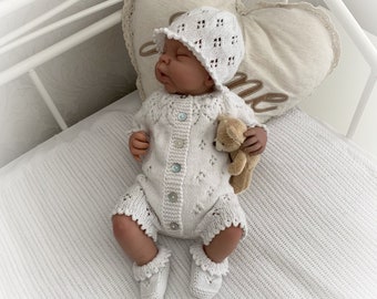 Un patrón de tejido de mameluco "Snowdrop" para muñeca Reborn de 16 a 22" o bebé de 0 a 3 meses