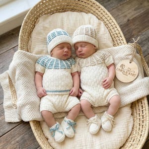 Patrón de tejido del conjunto "Isaac" para muñecas reborn de 40 a 56 cm o bebés de 0 a 3 meses.