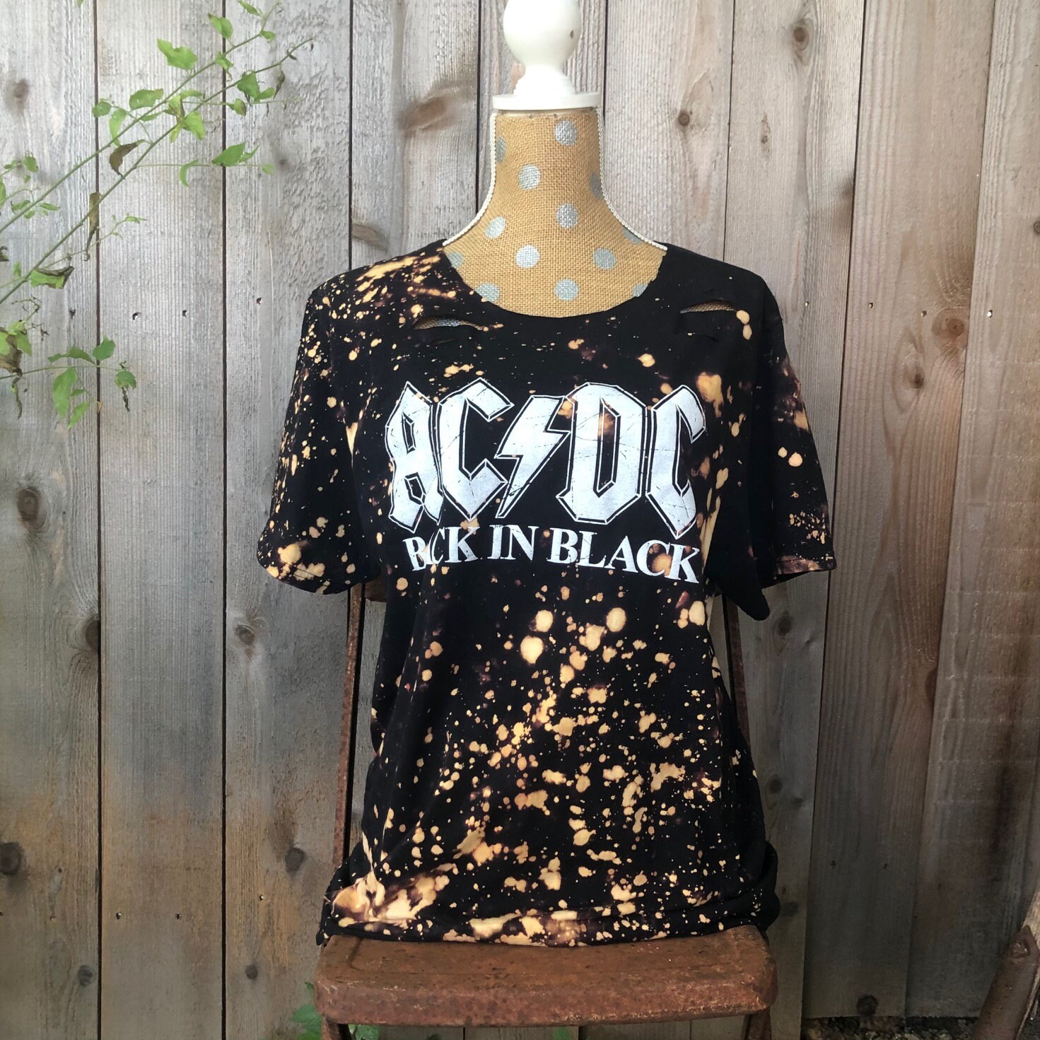 ACDC Band T-shirt Distressed Band 