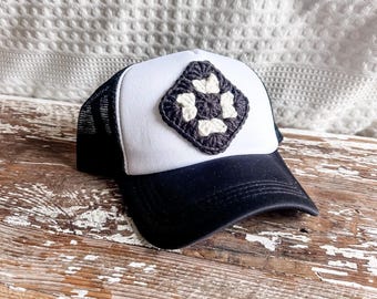 Crochet Trucker Hat Granny Square Hat Crochet Patch Hat Boho Crochet Cap Retro Trucker Hat Festival Hat Trendy Summer Hat Vintage Crochet