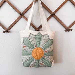 Vintage Quilt Tote Bag Quilted Tote Bag Shoulder Bag Vintage Linen Book Bag Market Bag