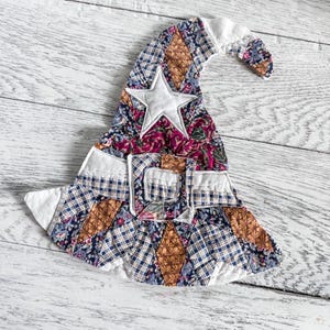 Primitive Style Vintage Patchwork Quilted Witch Hat Applique Halloween Upcycling Vintage Quilt Recycling DIY Patchwork Quilt Piece