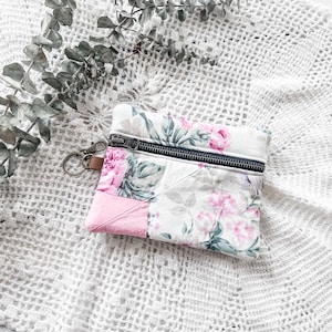 Reclaimed Vintage Quilt Zipper Pouch Vintage Quilt Coin Pouch Purse Cottagecore Farmhouse Fashion Purse Accessories Clip On Coin Pouch