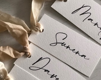 Annonce personnalisée pour Ellie | Cartes de nom Vierge avec ruban