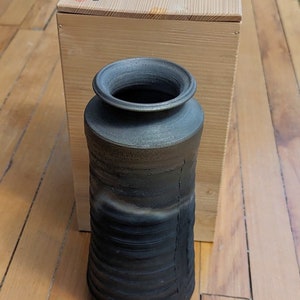 Echizen-ware Flower Vase Signed by Artist - Includes Original Paperwork and Wooden Box - Echizen Used in Flower Arrangement or Tea Ceremony