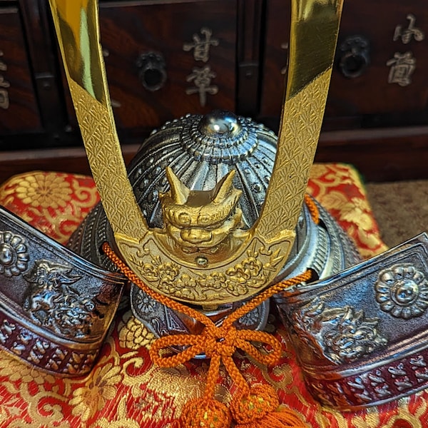 Japanese Samurai Helmet - Silver Helmet- Traditional Style Includes Original Paper Box Writeup and Pillow  Kuboto Style - From Tale of Genji