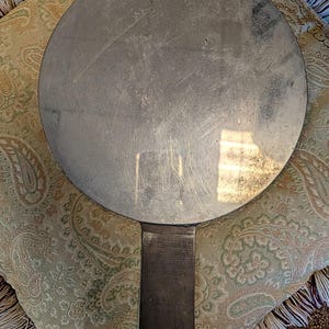 Antique Japanese Kagami - Bronze Antique Hand Mirror - Flying Cranes Turtle, Pine Trees, Pond Theme Meiji or Taishō Period 1868-1926
This piece roughly from the Meiji period (1868-1921) or Taisho period (1921-1926) is a Japanese bronze