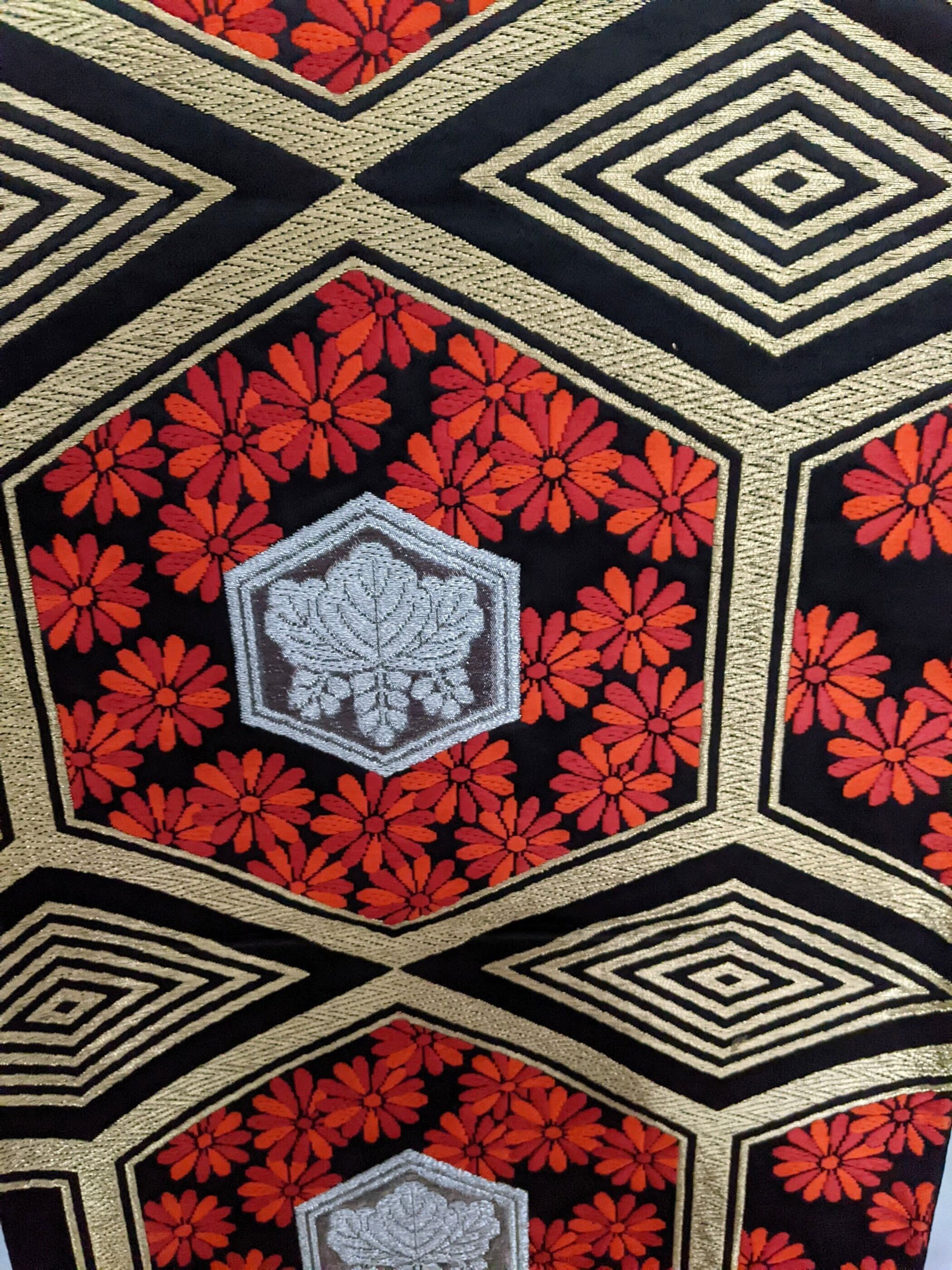 ヴィンテージシルク袋帯：刺繍入り日本の花柄壁飾り - Etsy 日本