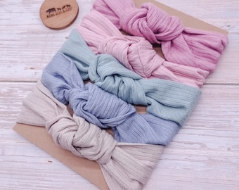 Diadema anudada para recién nacida / Diadema con nudo superior para niña / Banda elástica con nudo / Lazos y diademas suaves para bebé / Caja de regalo para niña / Lazo para recién nacido