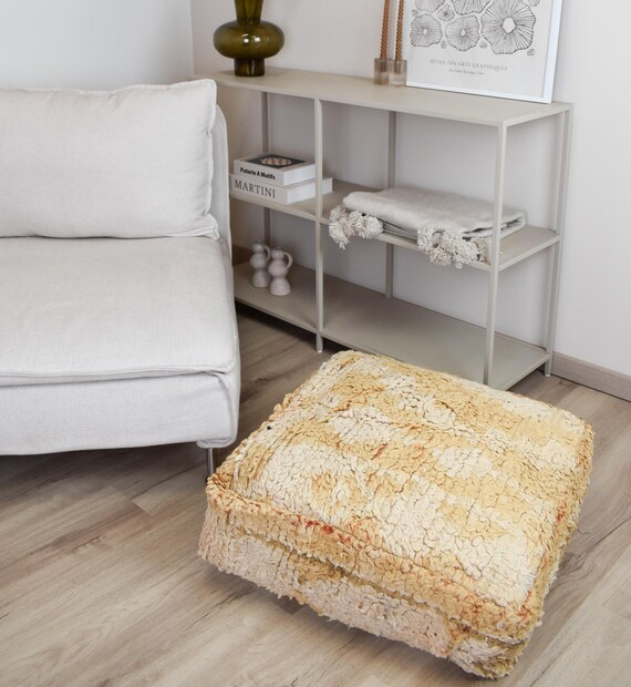 ハンドメイドモロッコフロアクッション ベニ・ウアライン レッド