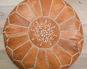 Puf marroquí de cuero hecho a mano: Reposapiés otomano relleno - Marrón arena