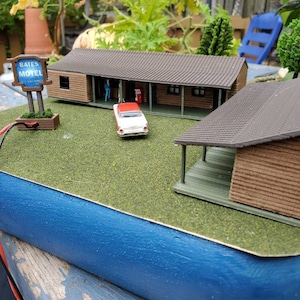 HO Scale  Bates Motel
