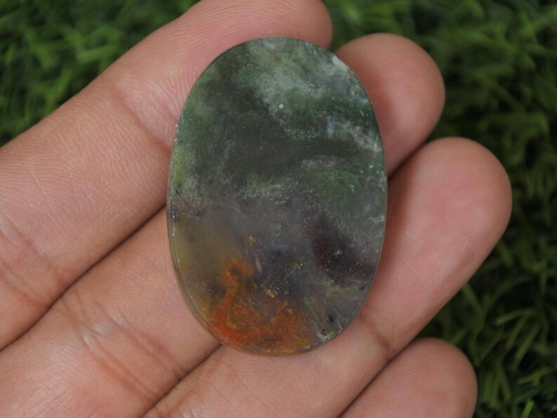 Peut inclure: Cabochon ovale en agate de couleur verte, brune et blanche avec une finition polie.