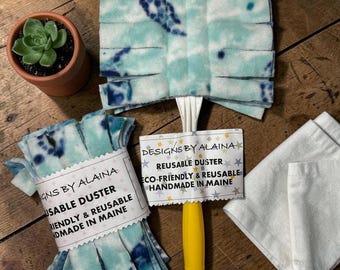 Handmade Fleece Duster: Reusable Cleaning Pad with Handle