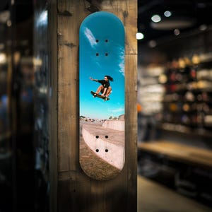 Décoration murale de skateboard personnalisée, Cadeau skateur personnalisé, Personnalisez votre propre planche, Suspension murale en acrylique, Cadeaux skateboard, Cadeau de Noël