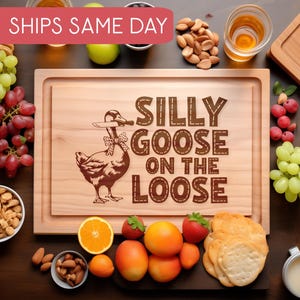 Silly Goose Cutting Board, 1980s Blue Ribbon Geese, Vintage Kitchen Decor, Grandma's Country Kitchen Decorations, Charcuterie Board Gift